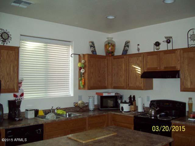 4124 South Sawmill Road Gilbert, AZ 85297 - Photo 6 of 16 Kitchen2.JPG