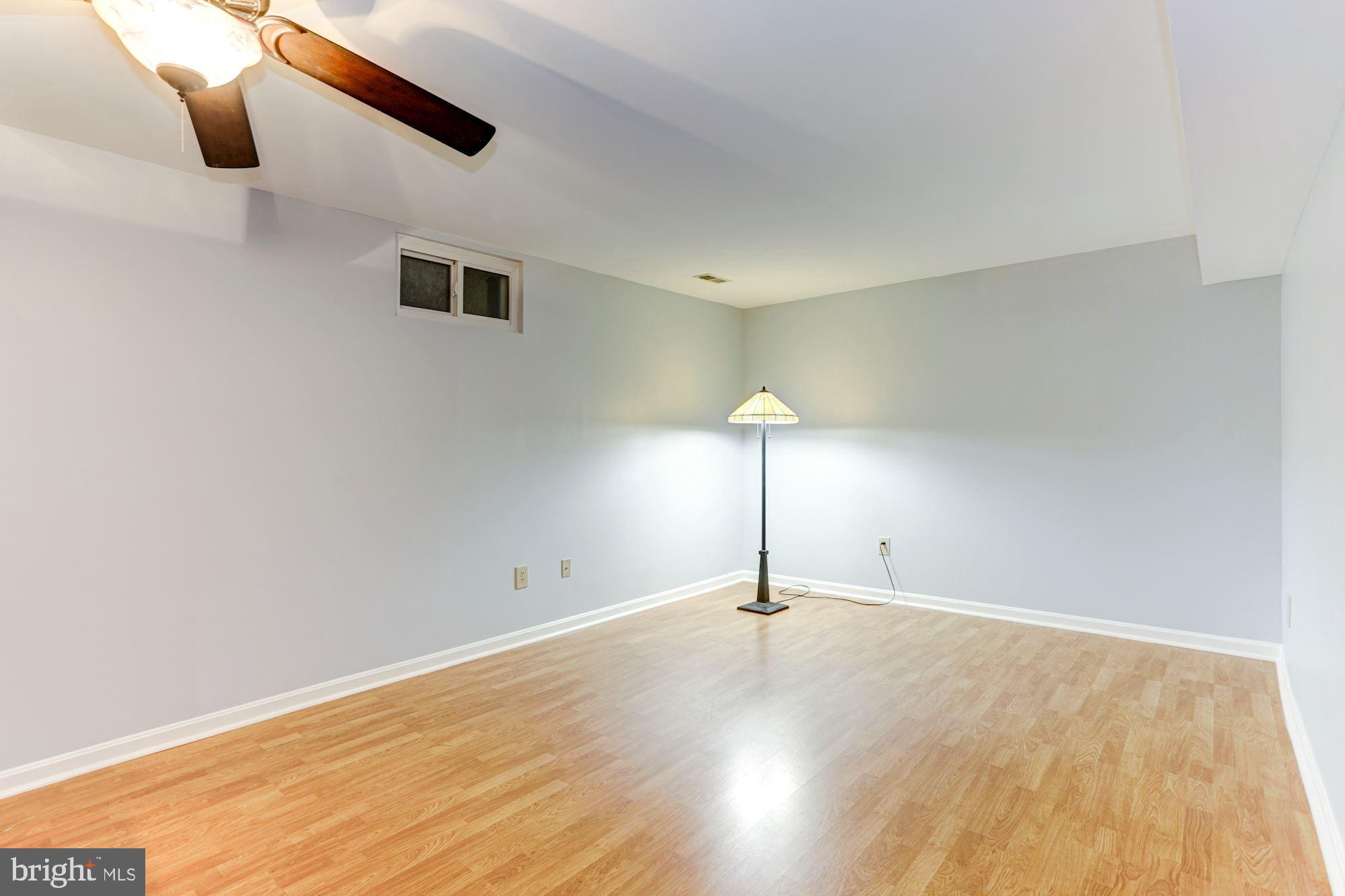 6689 Hunter Road Elkridge, MD 21075 - Photo 26 of 43 Family Room