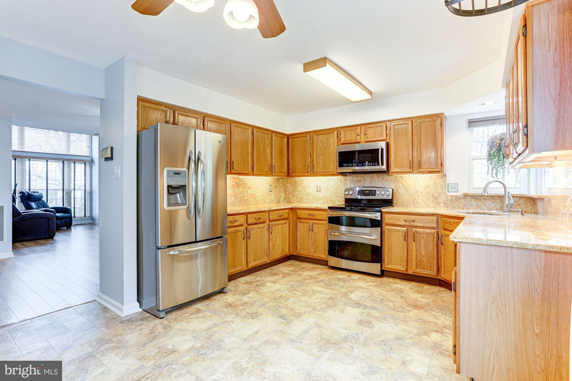 6689 Hunter Road Elkridge, MD 21075 - Photo 4 of 43 Updated Kitchen