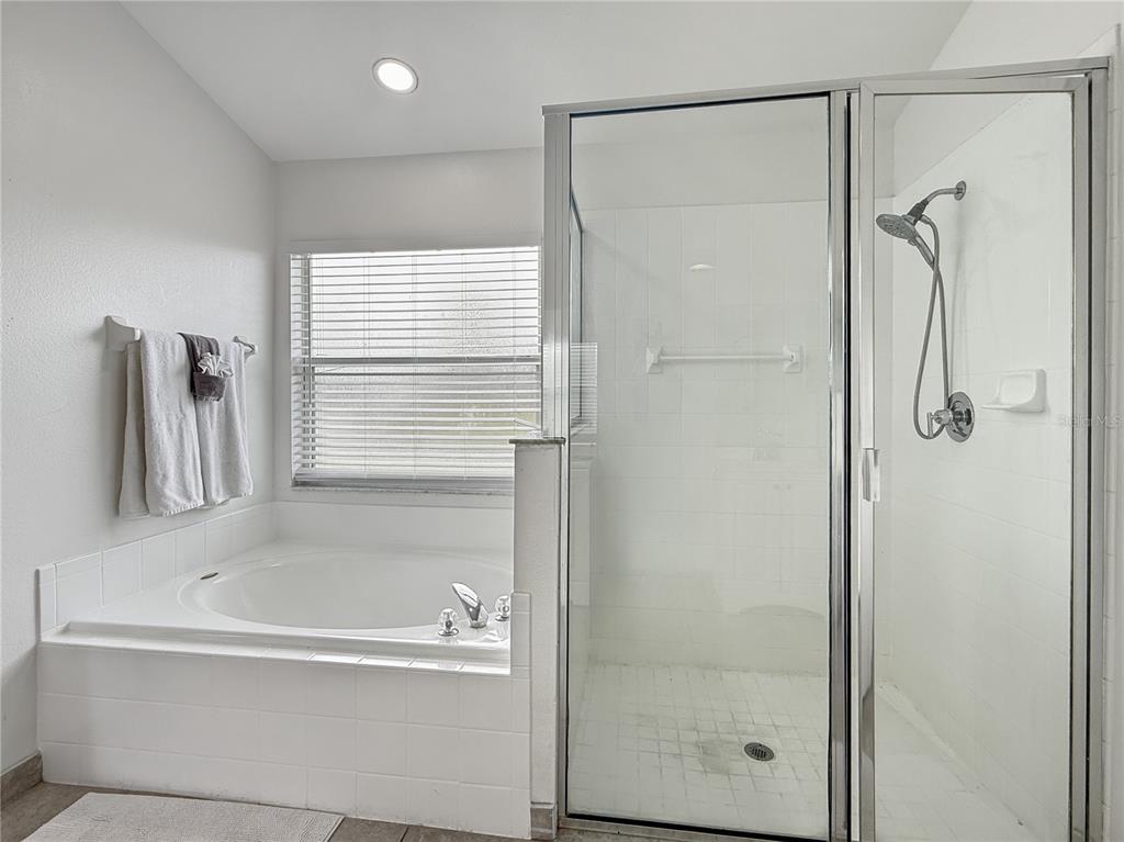 2512 Oneida Loop Kissimmee, FL 34747 - Photo 19 of 28