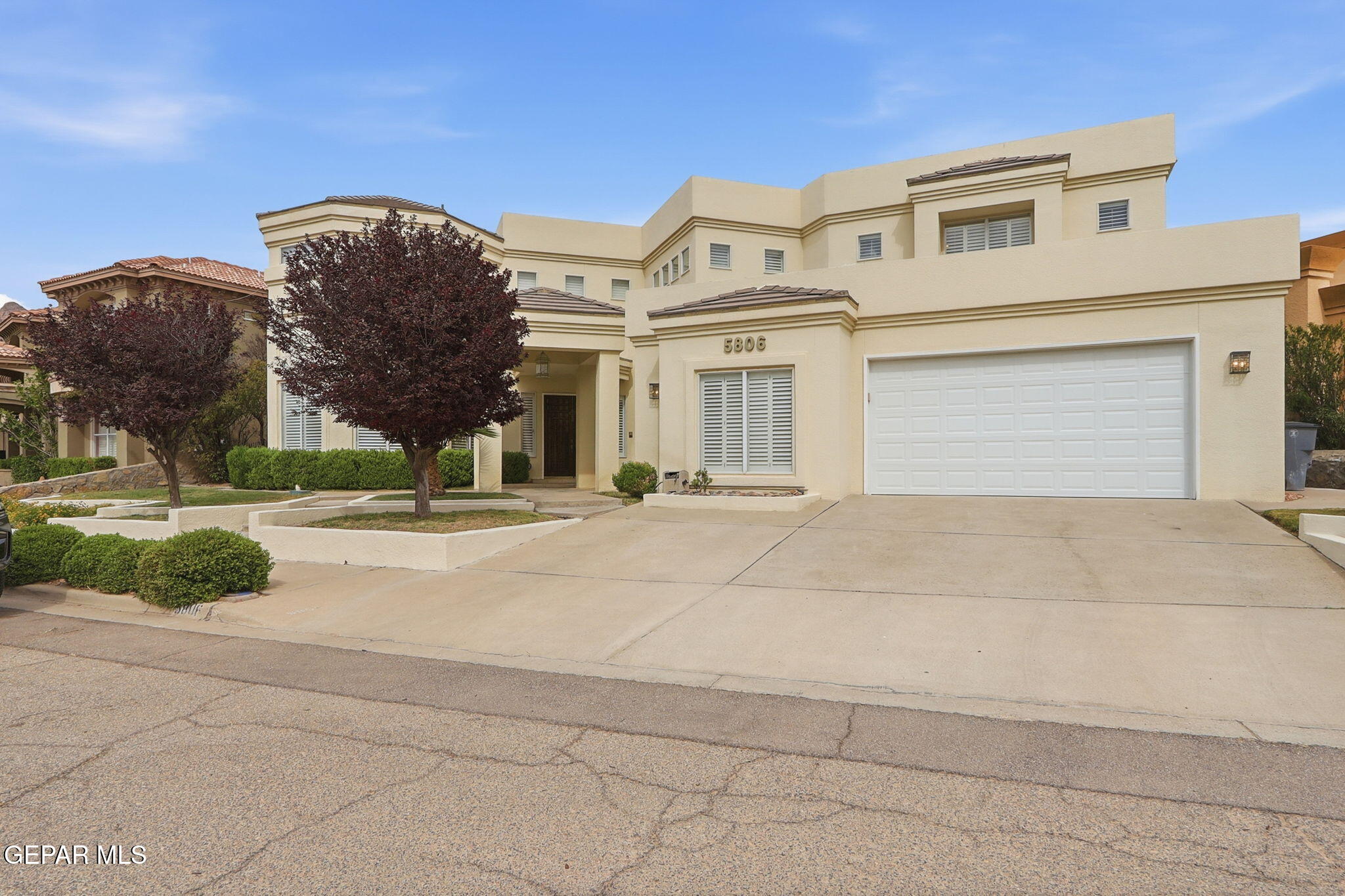 5806 Diamond Point Circle El Paso, TX 79912 - Photo 61 of 61 a front view of a house with a yard