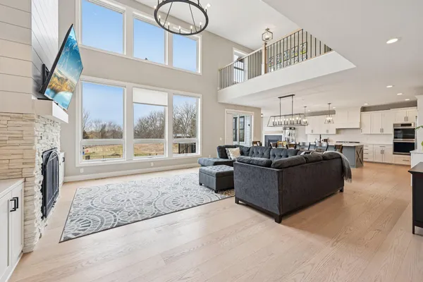 $1,500,000 | 19990 Fairlawn Avenue, Prior Lake, MN 55372