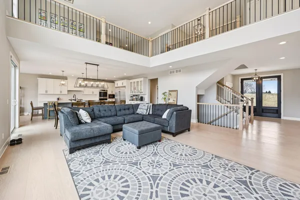 $1,500,000 | 19990 Fairlawn Avenue, Prior Lake, MN 55372