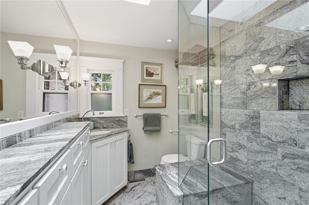 4708 Rockhill Road Kansas City, MO 64110 - Photo 20 of 48