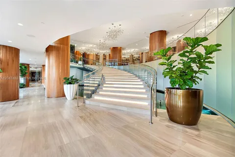 $1,000,000 | 488 Northeast 18th Street, Unit 4900, Miami, FL 33132