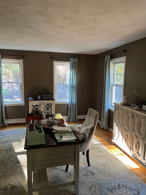 22 Hunters Road Boxford, MA 01921 - Photo 14 of 29
