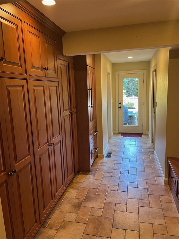 22 Hunters Road Boxford, MA 01921 - Photo 15 of 29
