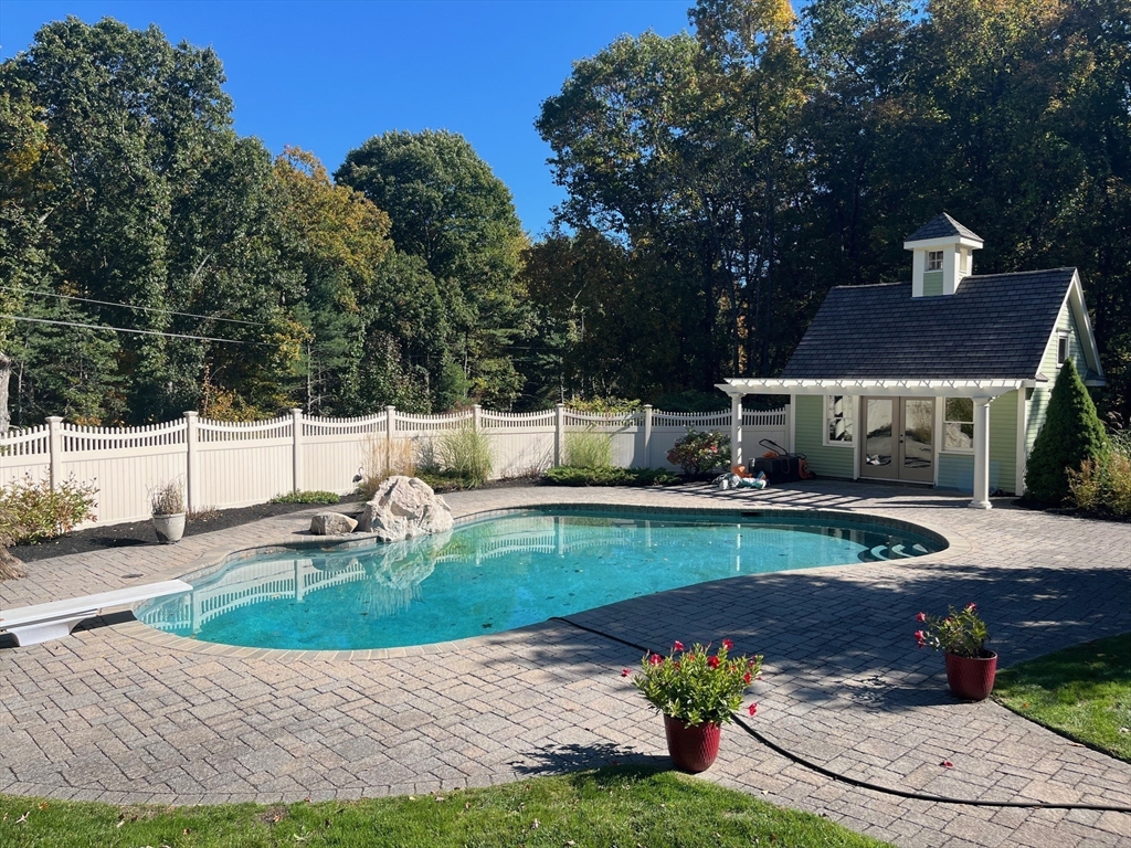 22 Hunters Road Boxford, MA 01921 - Photo 3 of 29