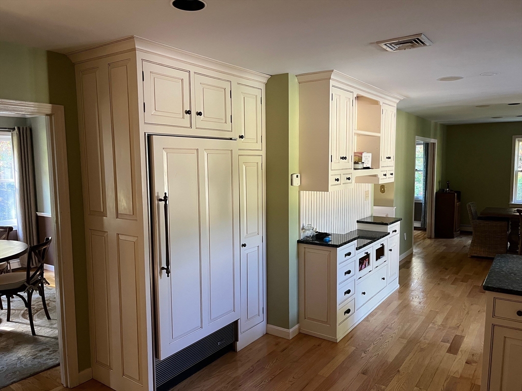 22 Hunters Road Boxford, MA 01921 - Photo 10 of 29