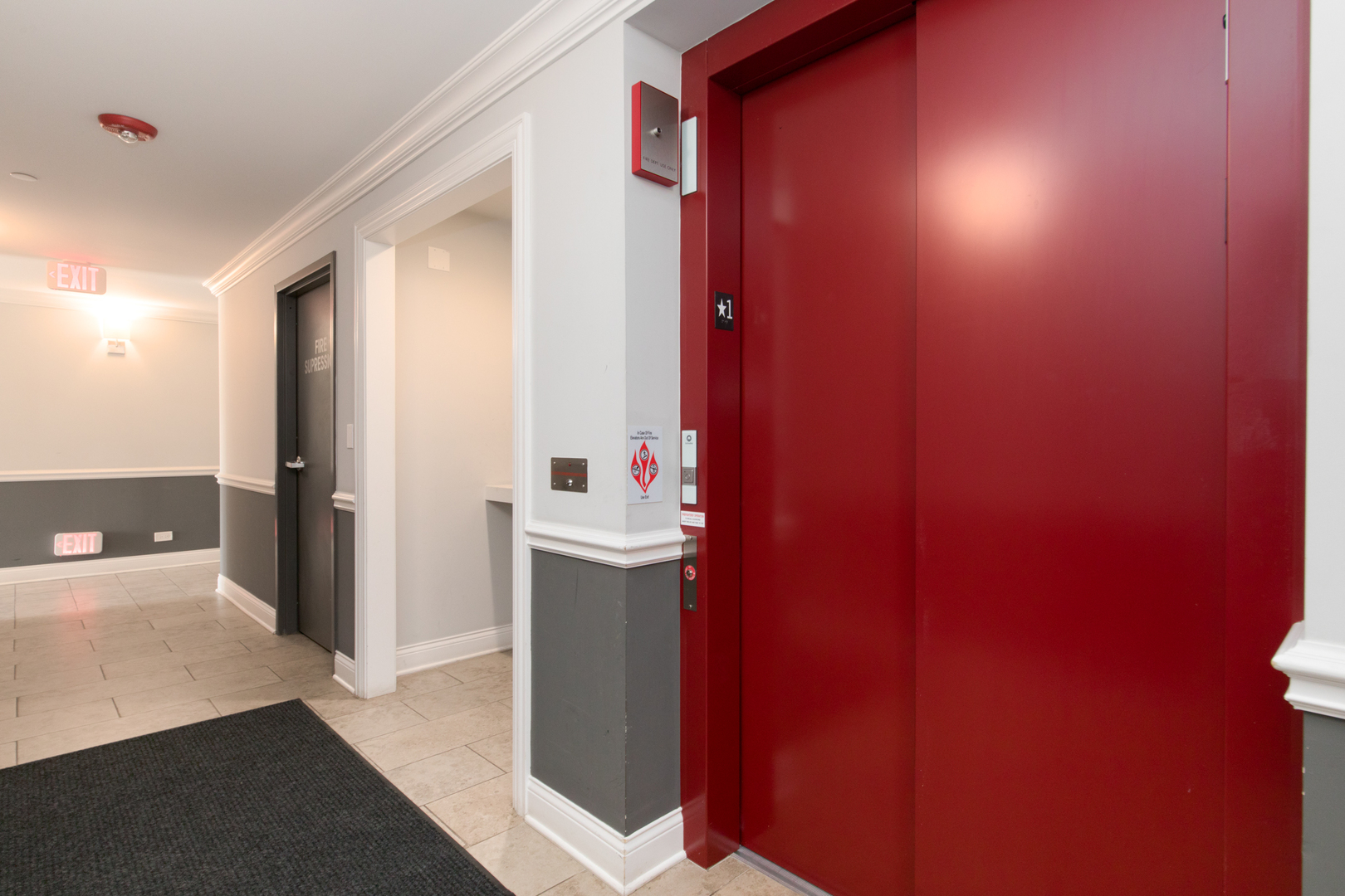 20 South Fairview Avenue, Unit 4N Park Ridge, IL 60068 - Photo 3 of 40 Gallery Image 3
