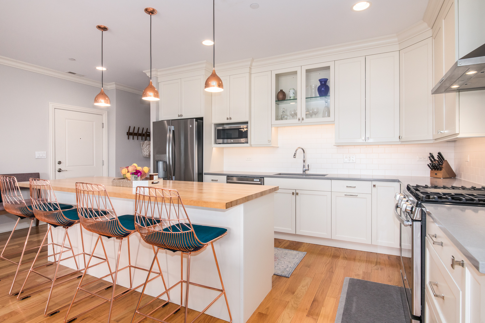 20 South Fairview Avenue, Unit 4N Park Ridge, IL 60068 - Photo 8 of 40 Gallery Image 8