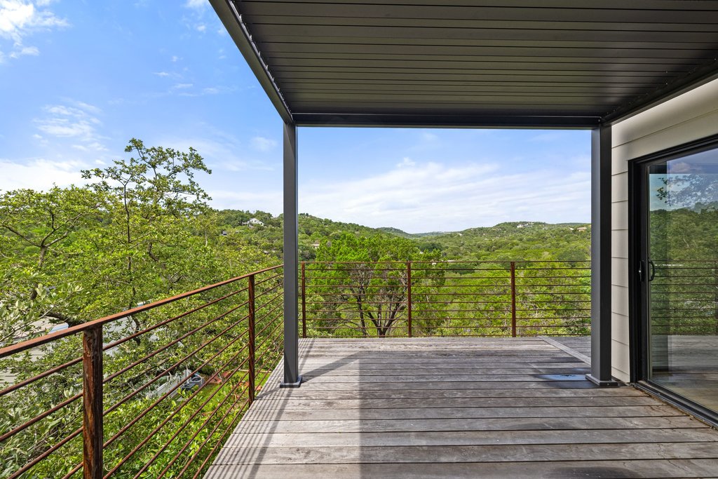 801 The High Road Austin, TX 78746 - Photo 21 of 40 a view of balcony