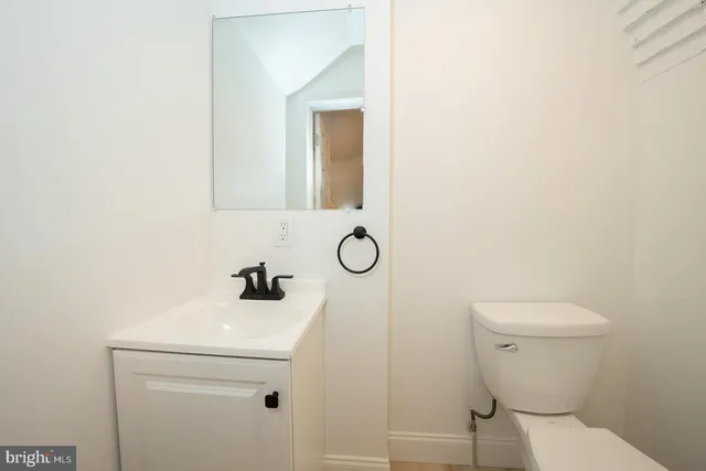 $2,500 | 34 West Durham Street, Philadelphia, PA 19119