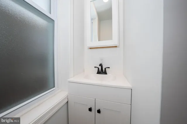 $2,500 | 34 West Durham Street, Philadelphia, PA 19119