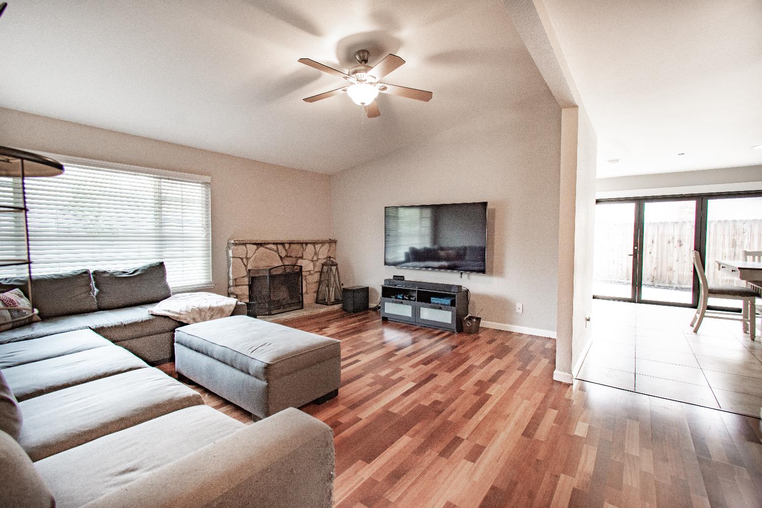 7217 Springleaf Court Citrus Heights, CA 95621 - Photo 8 of 43