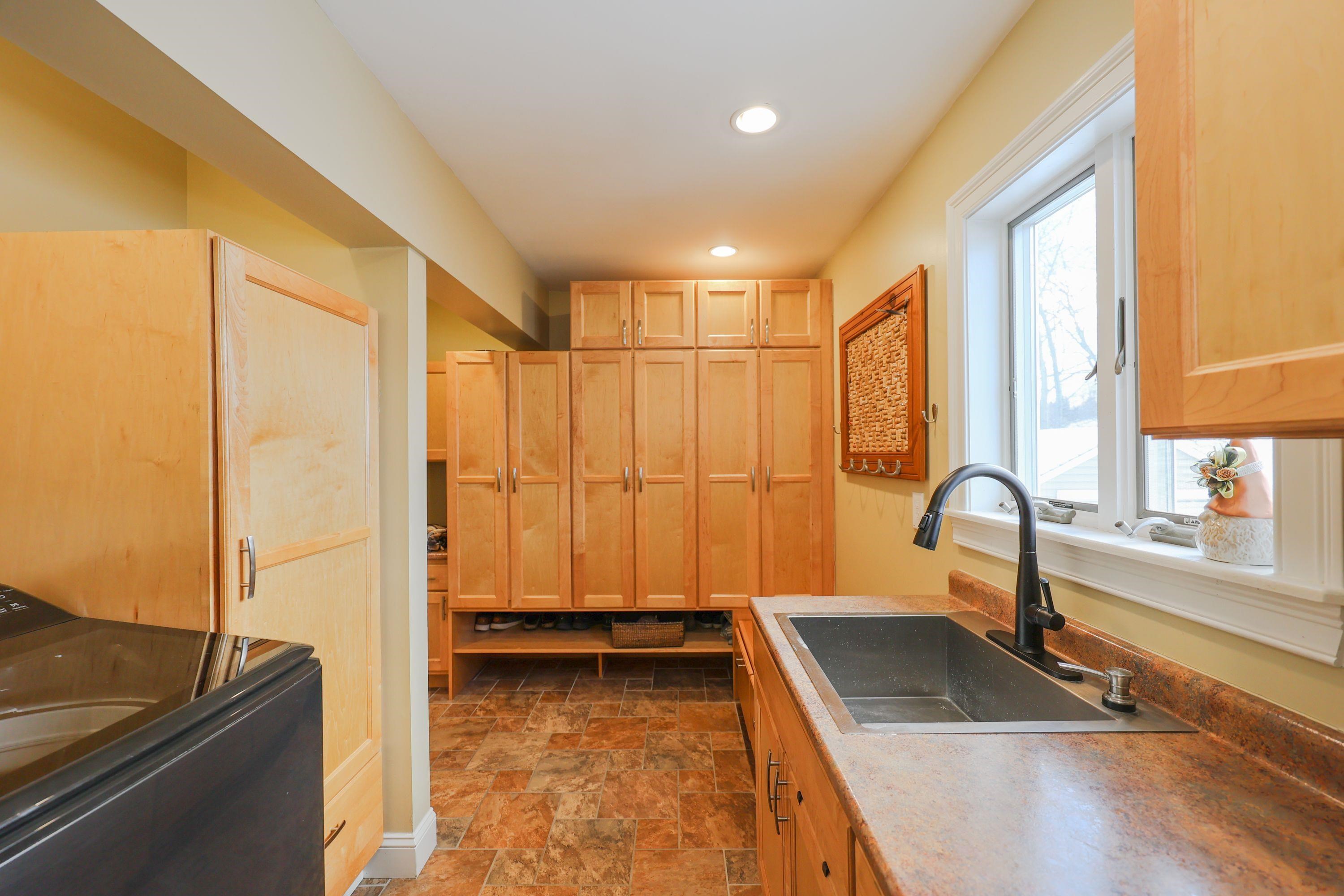 25 Spruce Lane Stratham, NH 03885 - Photo 24 of 40 Gallery Image 24