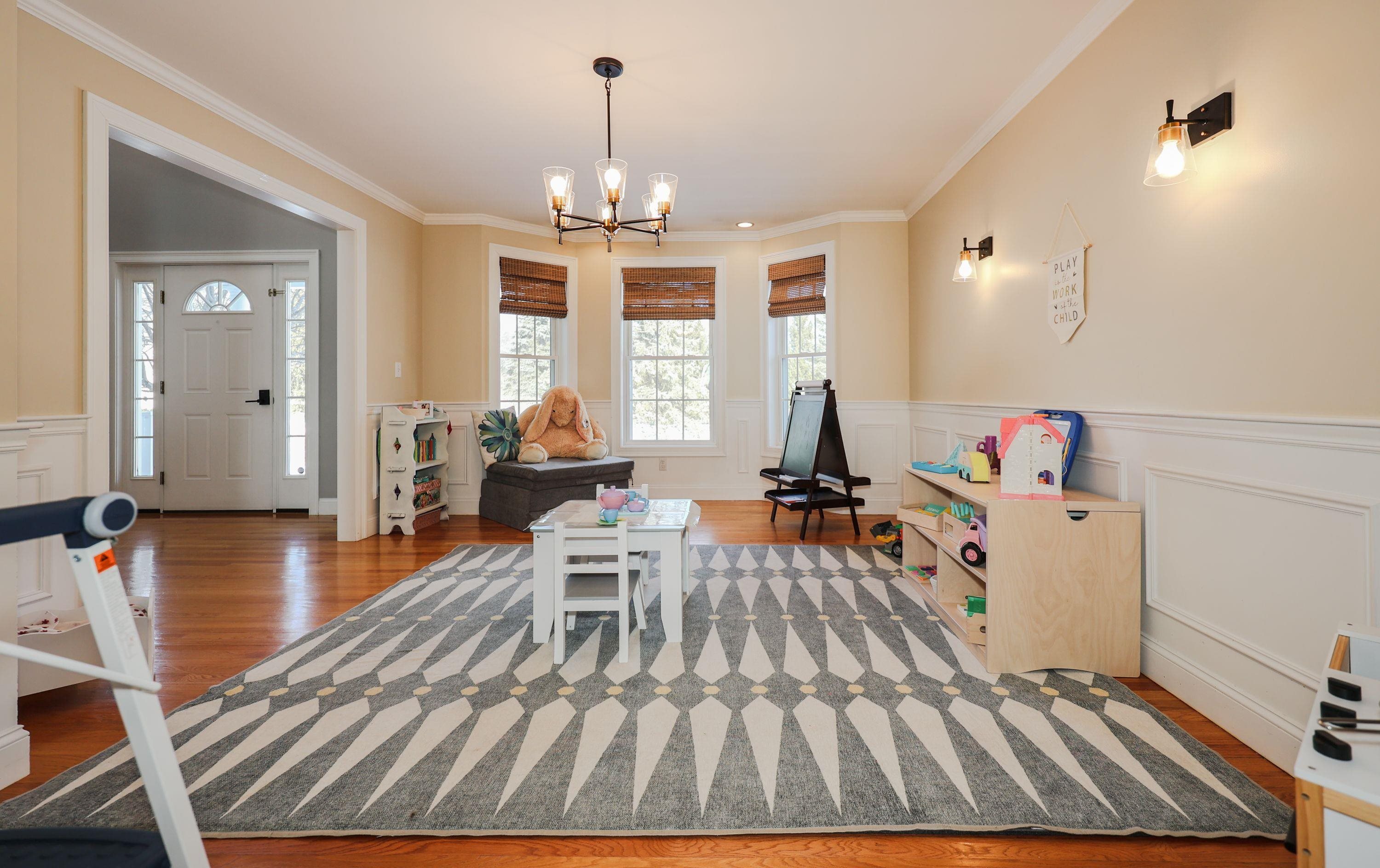 25 Spruce Lane Stratham, NH 03885 - Photo 9 of 40 Gallery Image 9