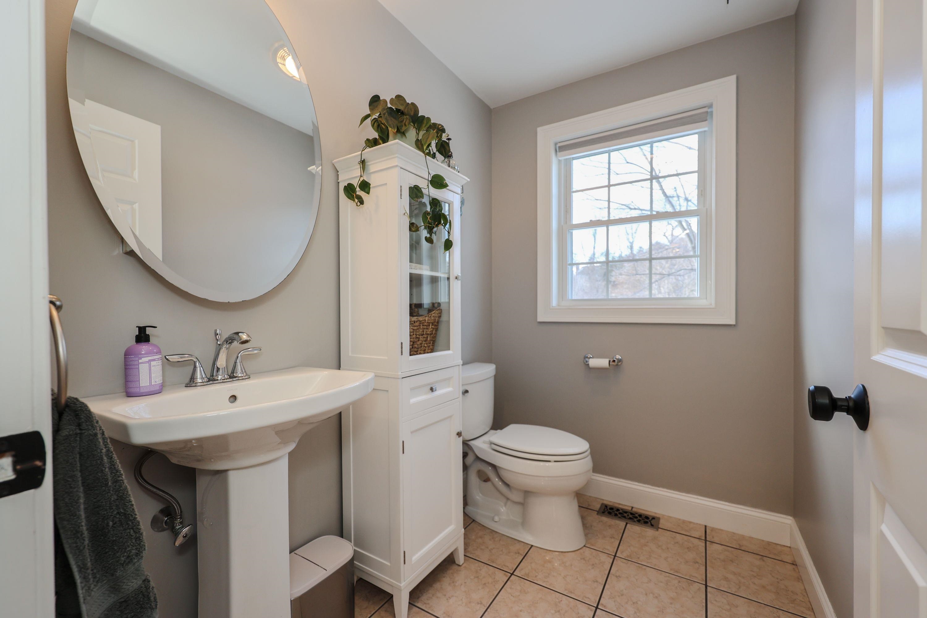 25 Spruce Lane Stratham, NH 03885 - Photo 10 of 40 Gallery Image 10