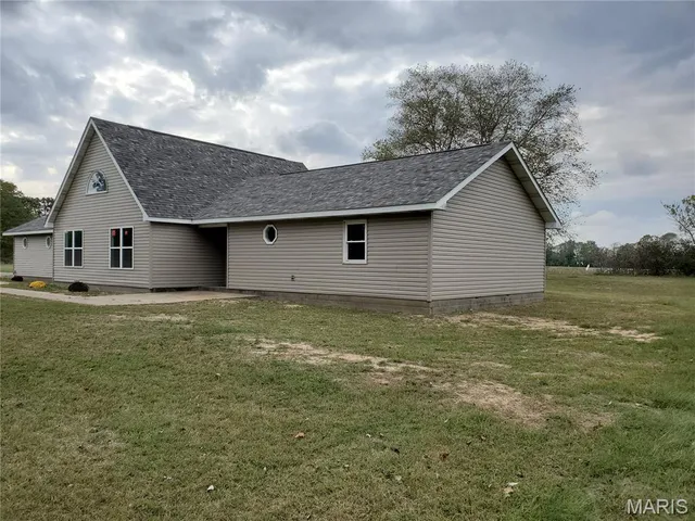 $240,000 | 2093 East County Highway 450, Sikeston, MO 63801