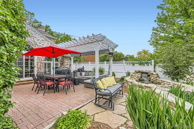 $5,600 | 1000 North Monaco St Parkway, Denver, CO 80220