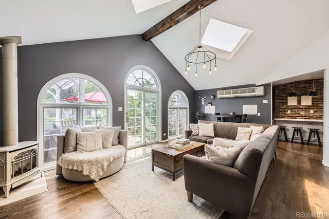 $5,600 | 1000 North Monaco St Parkway, Denver, CO 80220