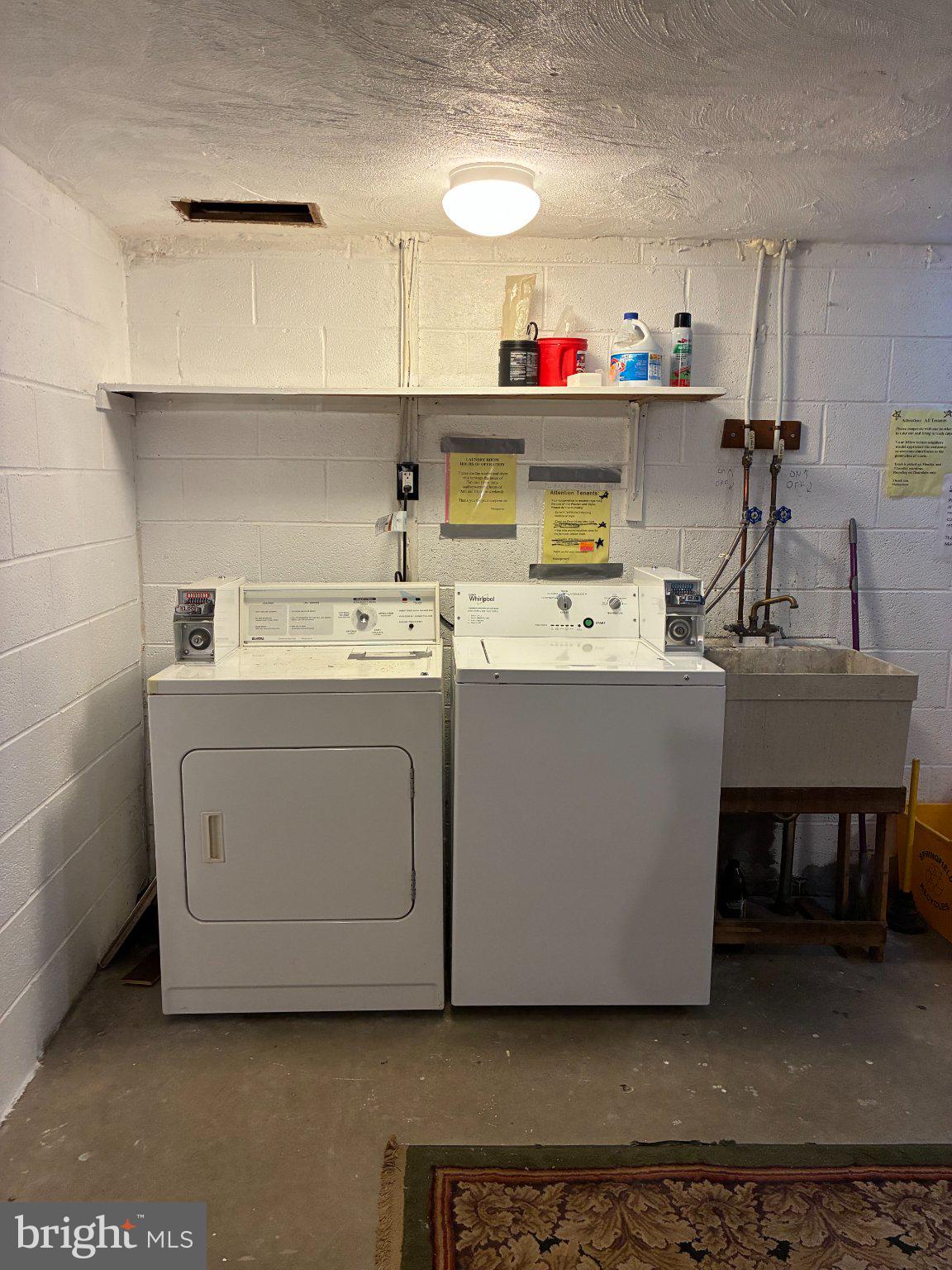 512 Stidman Drive, Unit D3 Springfield, PA 19064 - Photo 13 of 14 Functional laundry area with appliances.