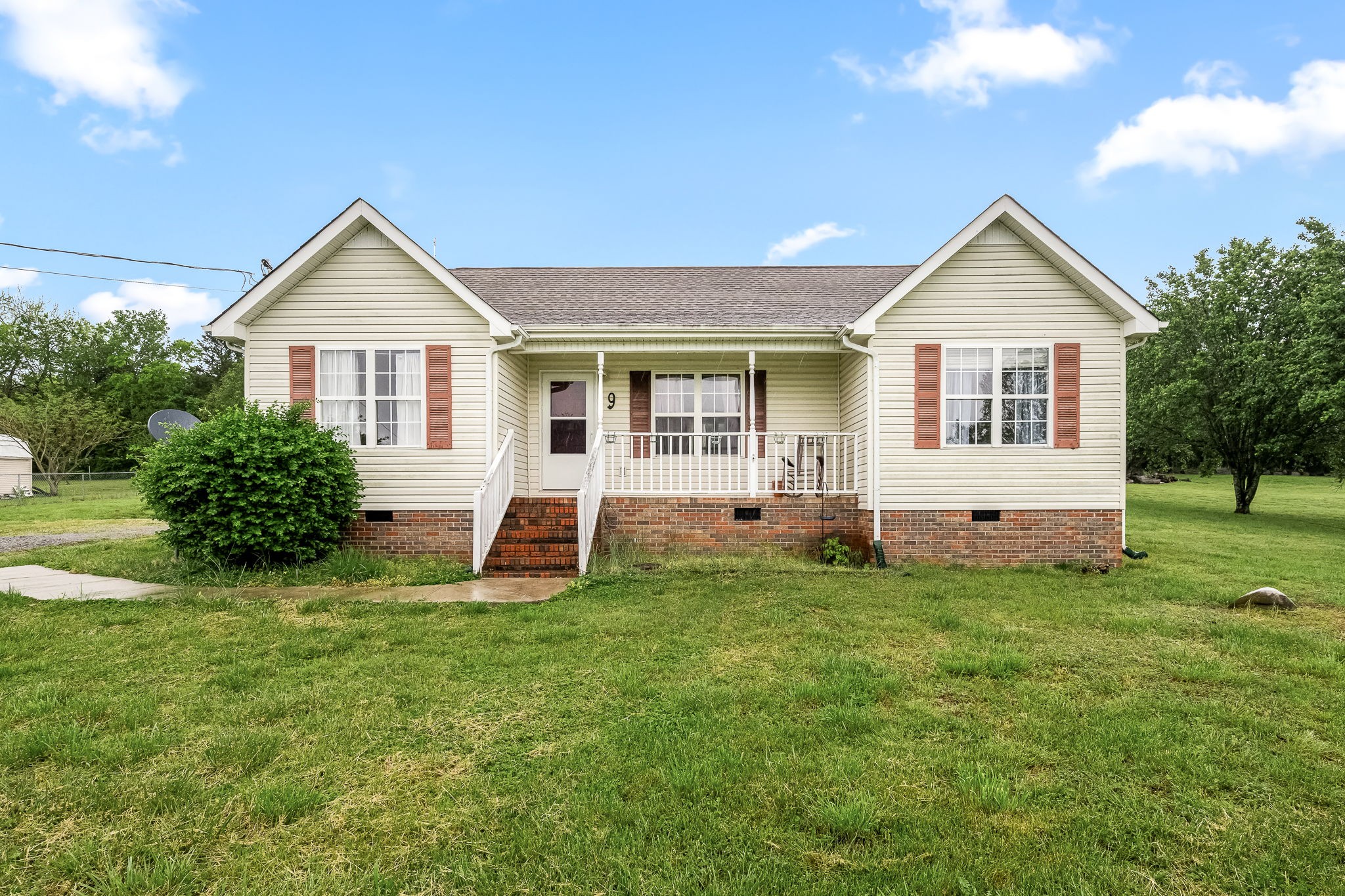 9 Volunteer Road Petersburg, TN 37144 - Photo 1 of 44 Gallery Image 1