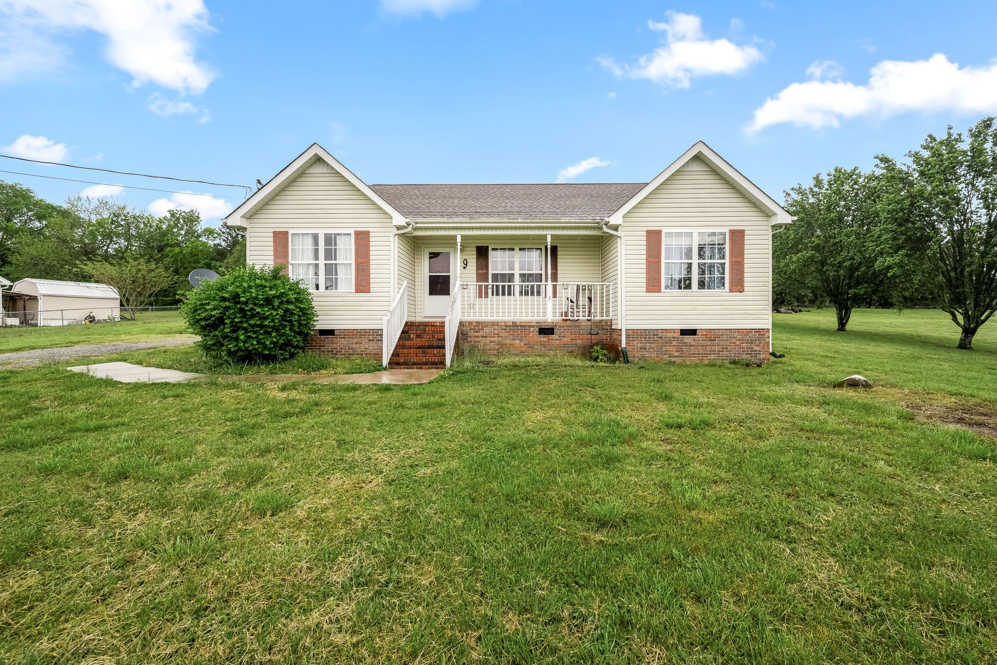 9 Volunteer Road Petersburg, TN 37144 - Photo 3 of 44 Gallery Image 3