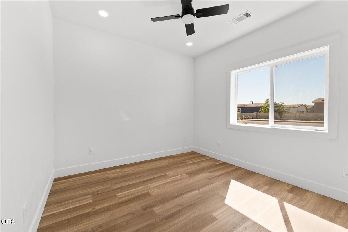 467 Arnos Street Talent, OR 97540 - Photo 23 of 31