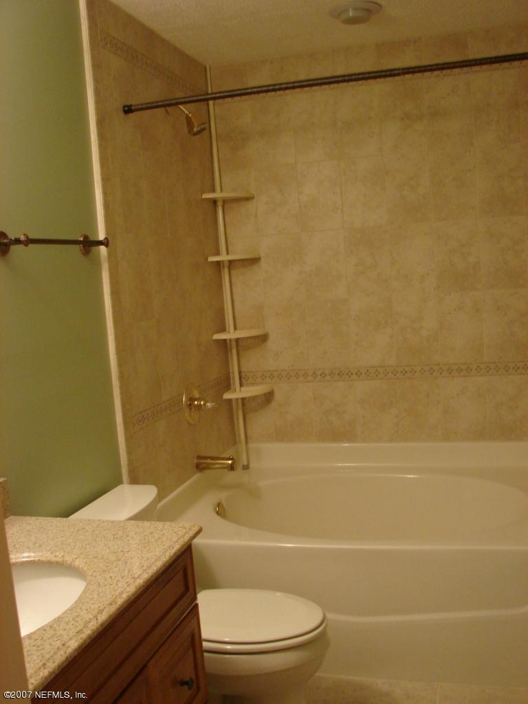 1056 Carter Road Lawtey, FL 32058 - Photo 11 of 16 Main Bath 2