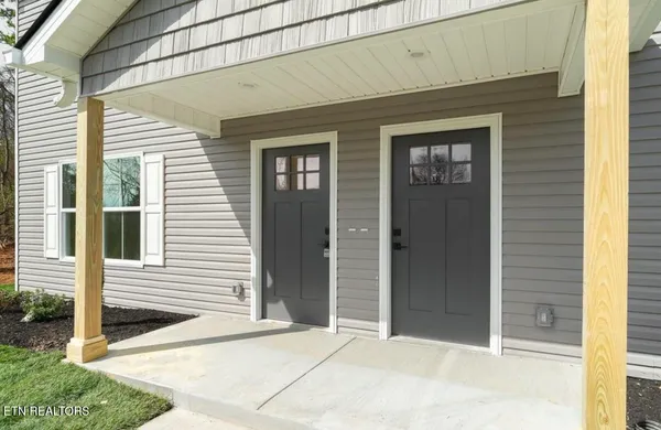 $2,250 | 1623 Francis Road, Knoxville, TN 37909