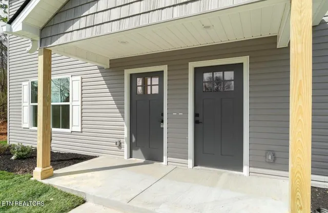 $2,250 | 1623 Francis Road, Knoxville, TN 37909