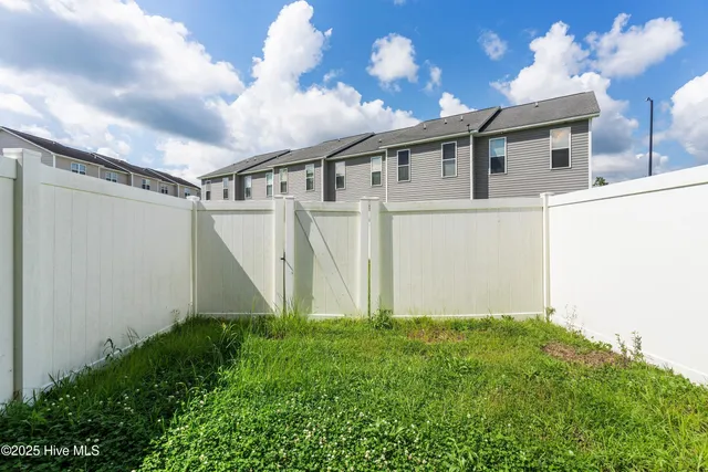 $198,000 | 429 Caldwell Loop, Jacksonville, NC 28546