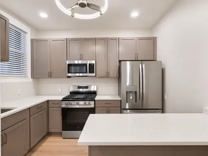 $4,500 | 1014 West George Street, Unit 1, Chicago, IL 60657