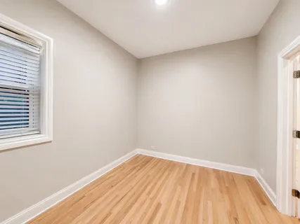 $4,500 | 1014 West George Street, Unit 1, Chicago, IL 60657