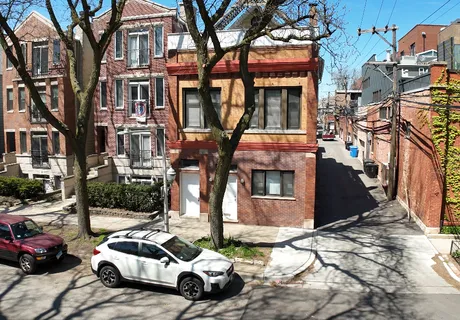 $4,500 | 1014 West George Street, Unit 1, Chicago, IL 60657