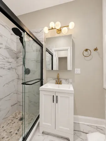 $4,500 | 1014 West George Street, Unit 1, Chicago, IL 60657