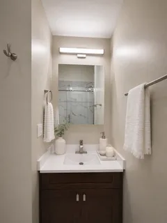 $4,500 | 1014 West George Street, Unit 1, Chicago, IL 60657