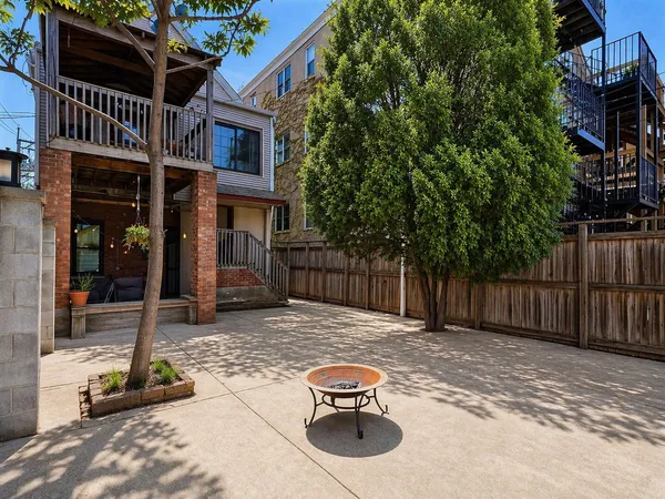 $4,500 | 1014 West George Street, Unit 1, Chicago, IL 60657