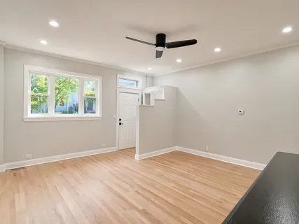 $4,500 | 1014 West George Street, Unit 1, Chicago, IL 60657