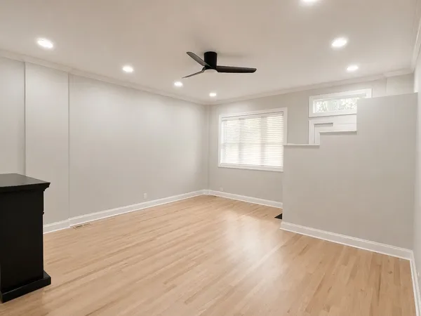 $4,500 | 1014 West George Street, Unit 1, Chicago, IL 60657