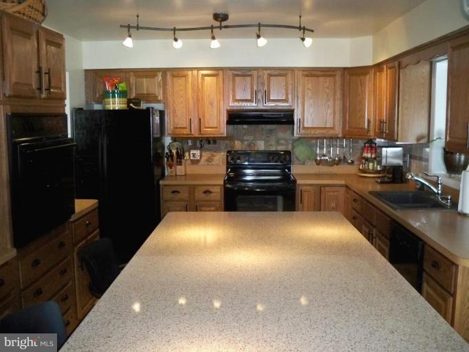 You'll Love The Kitchen!