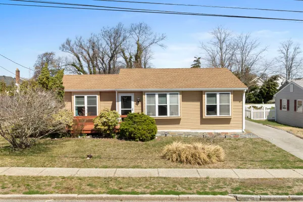 $979,500 | 1331 Emerson Avenue, North Cape May, NJ 08204