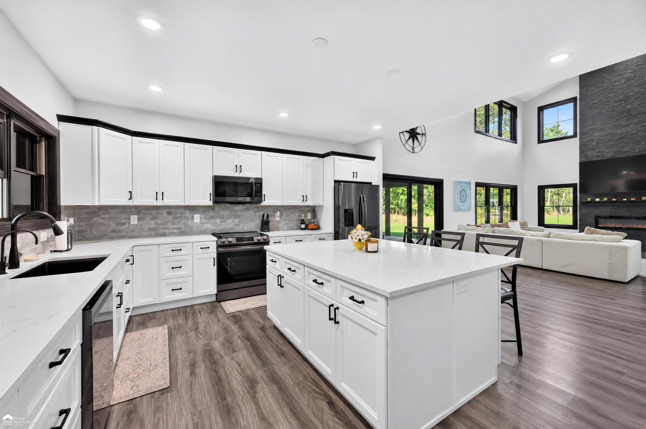 6454 North Genesee Road Flint, MI 48506 - Photo 7 of 78 Gallery Image 7
