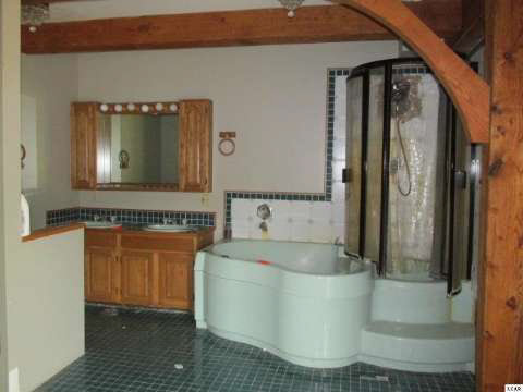 1300 East Valley Road Adrian, MI 49221 - Photo 4 of 12 31221300-3.JPG