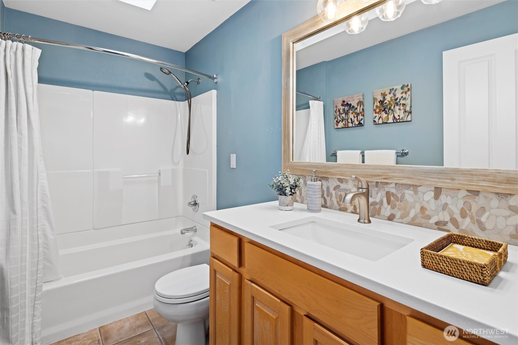 17989 Riviera Place Southwest Normandy Park, WA 98166 - Photo 23 of 39 Gallery Image 23