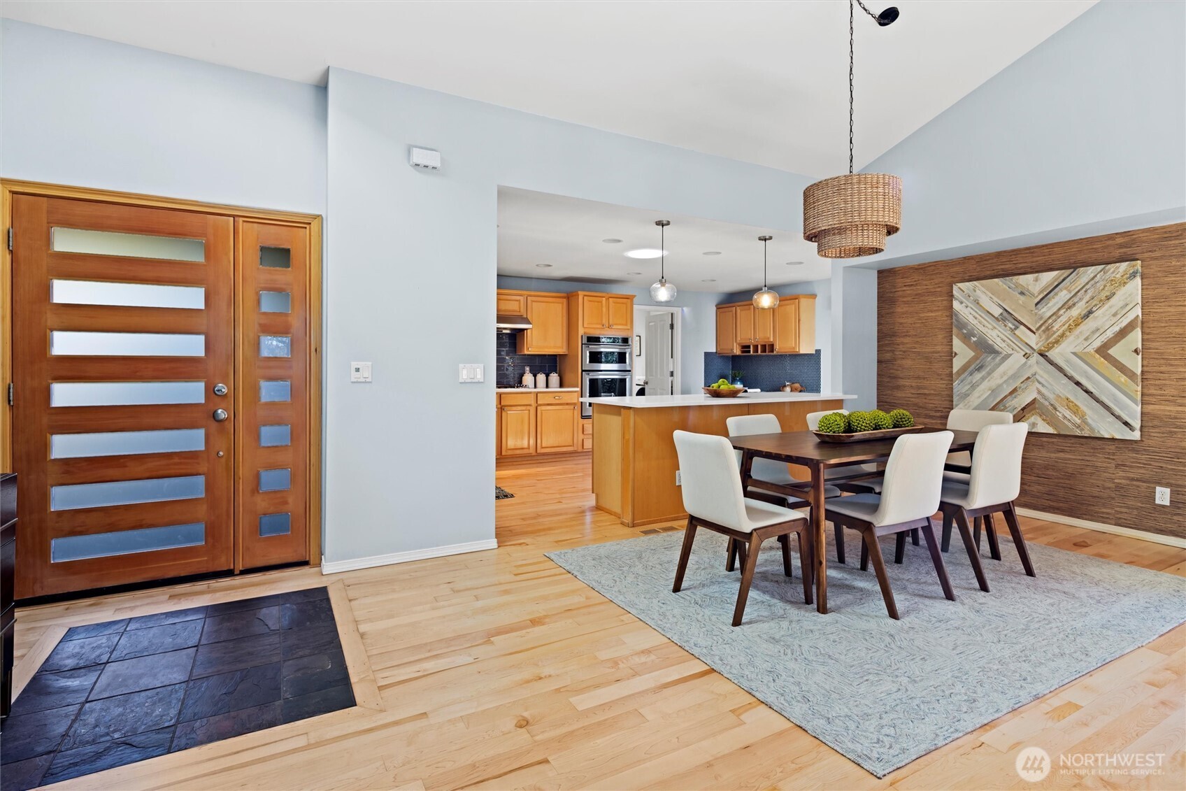 17989 Riviera Place Southwest Normandy Park, WA 98166 - Photo 5 of 39 Gallery Image 5