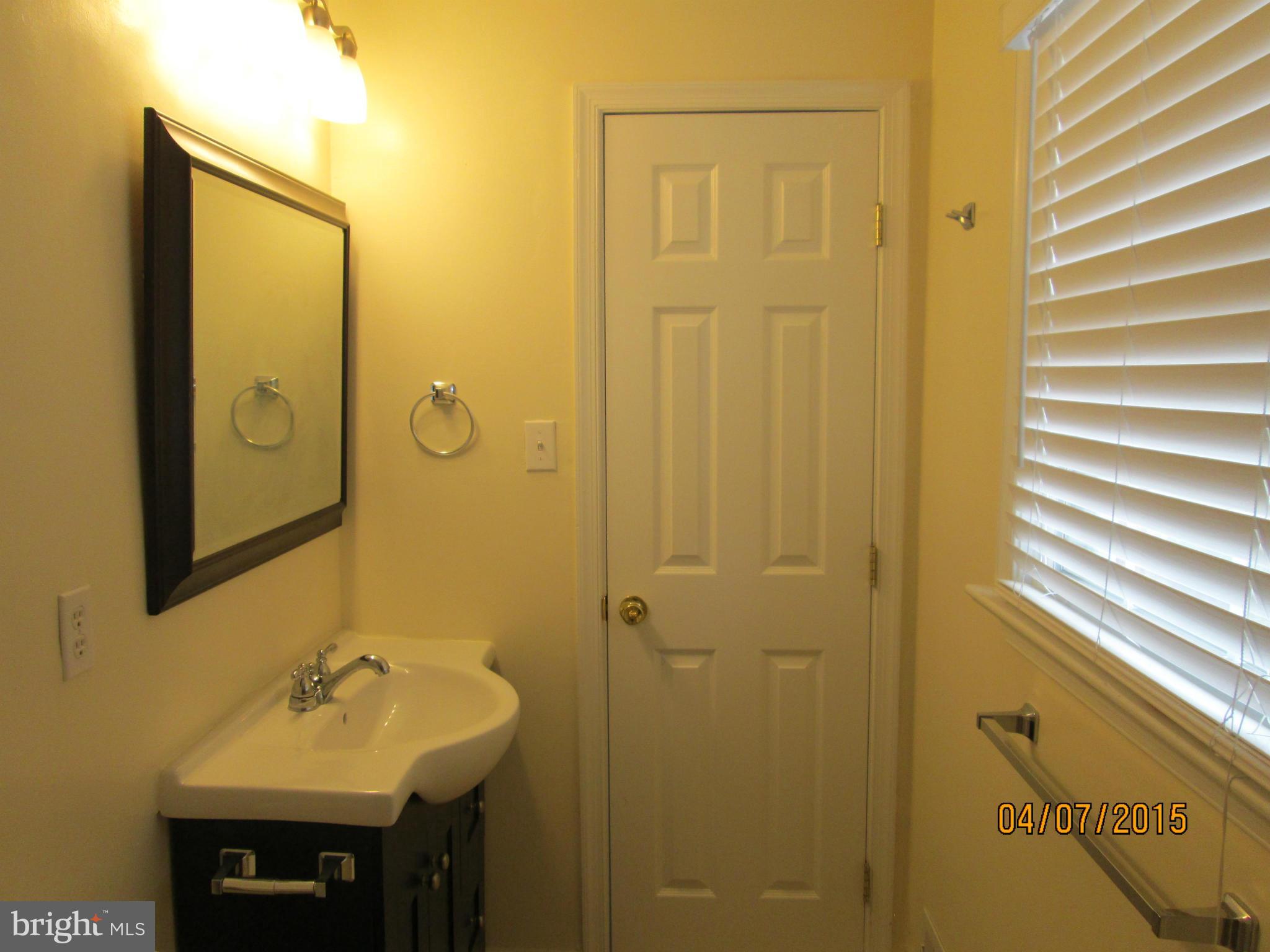 6617 Newington Road Lorton, VA 22079 - Photo 11 of 27 Bath (Master)