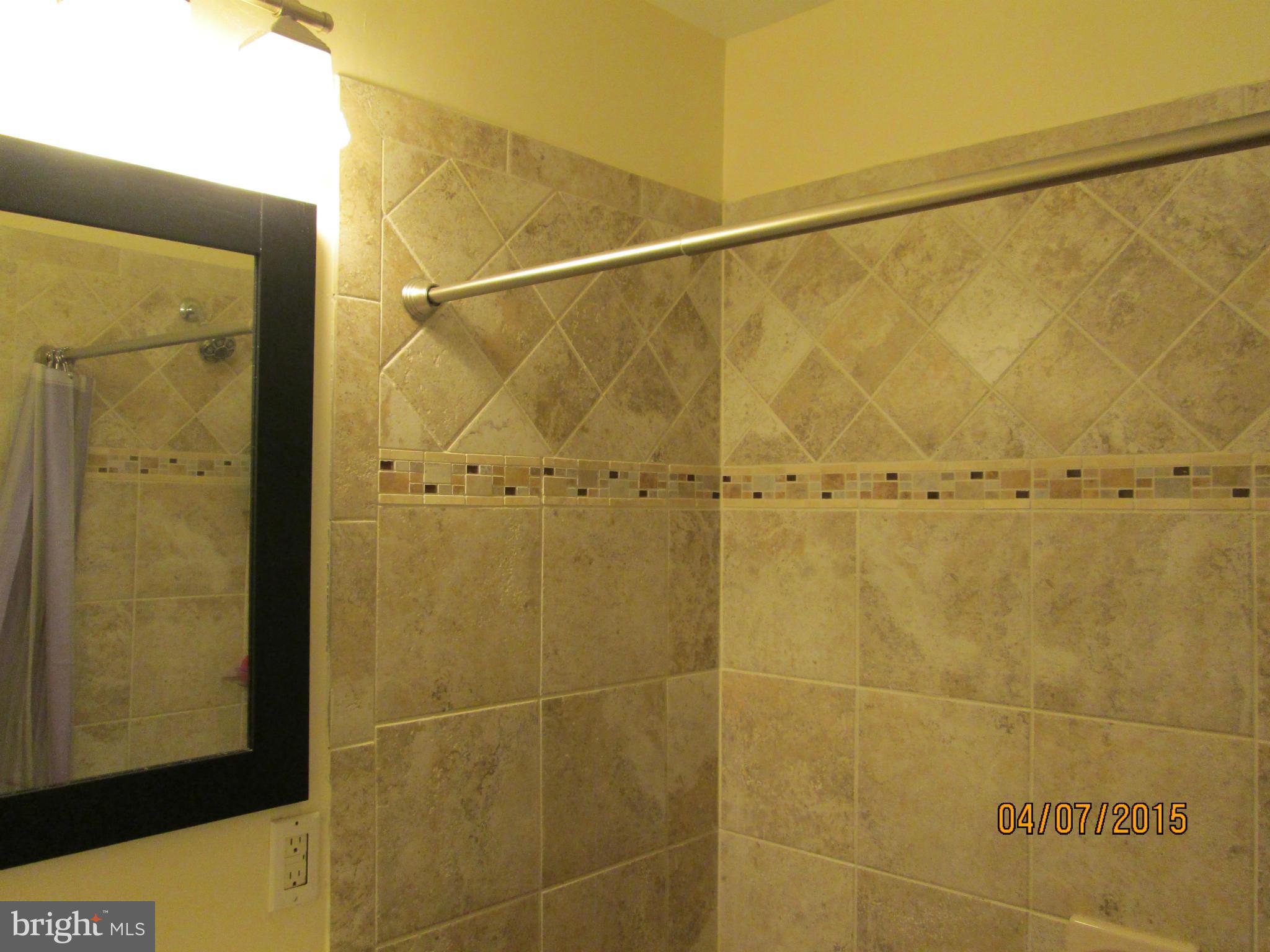 6617 Newington Road Lorton, VA 22079 - Photo 15 of 27 Bath