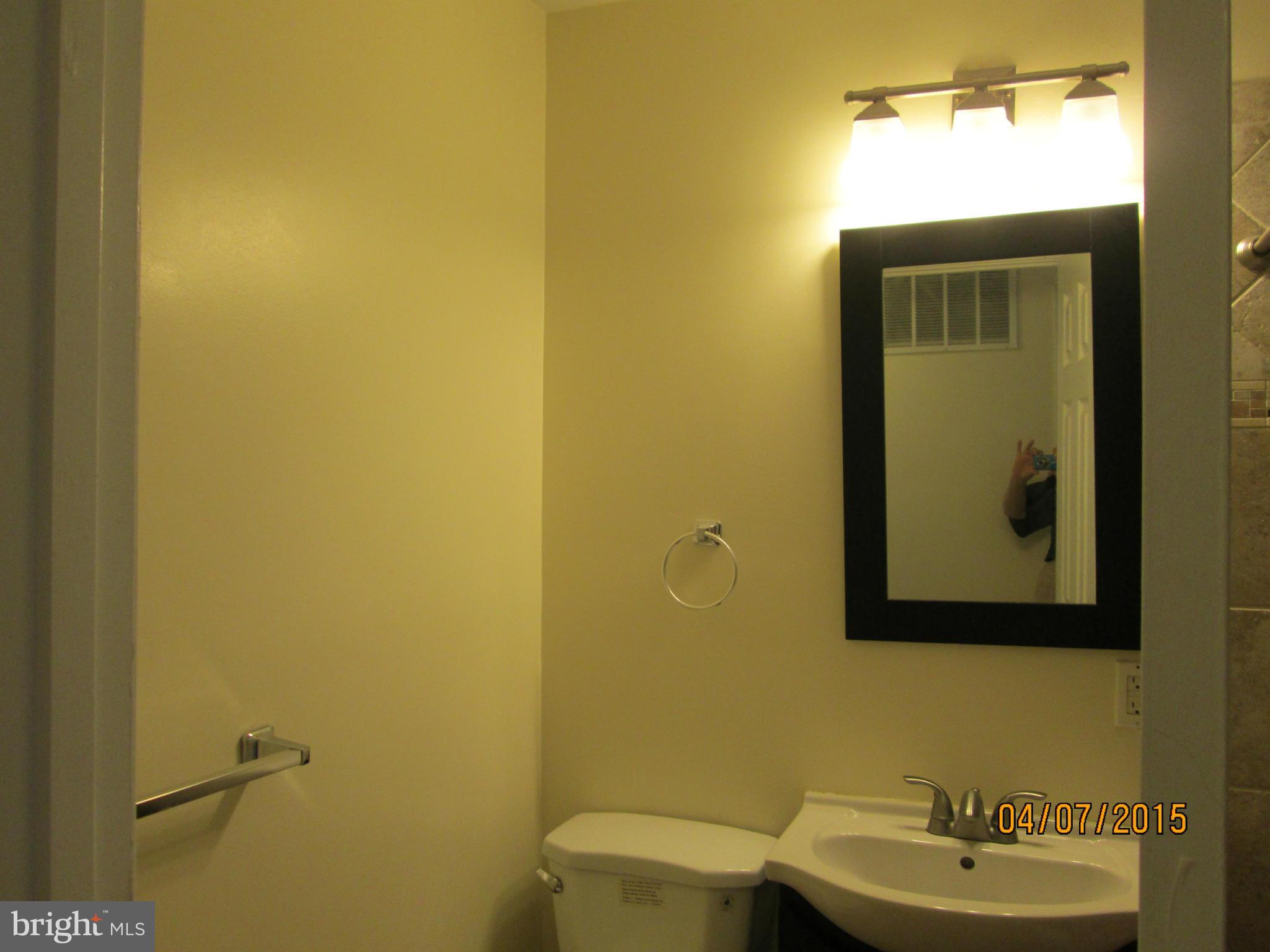6617 Newington Road Lorton, VA 22079 - Photo 16 of 27 Bath